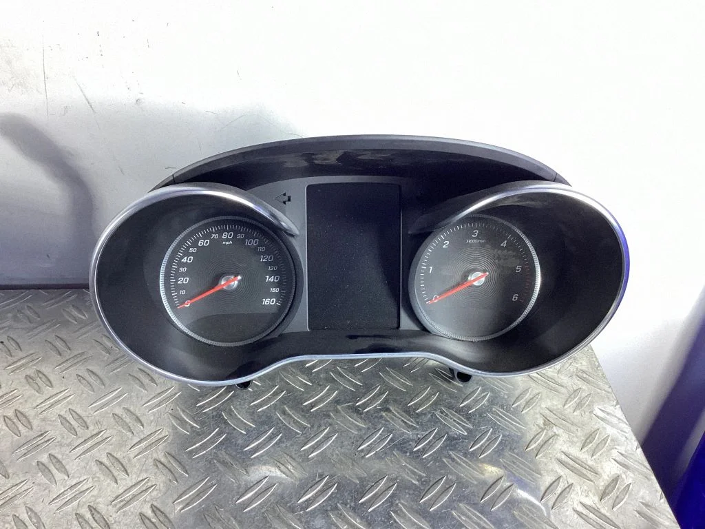 Speedometer (instrument cluster) – Mercedes-Benz GLC-Class C253 (2016-)