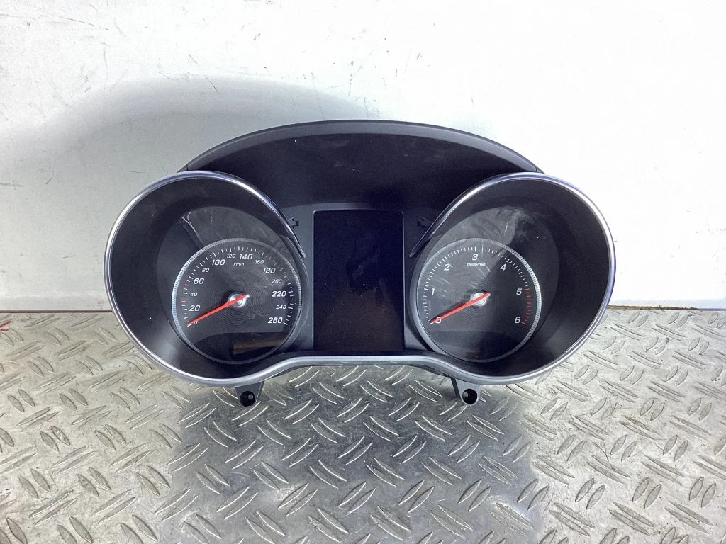 Speedometer (instrument cluster) – Mercedes-Benz GLC-Class C253 (2016-)