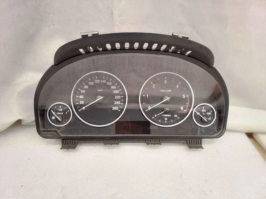 Speedometer (instrument cluster) – BMW 5 Series F10 F11 (2009-2016)