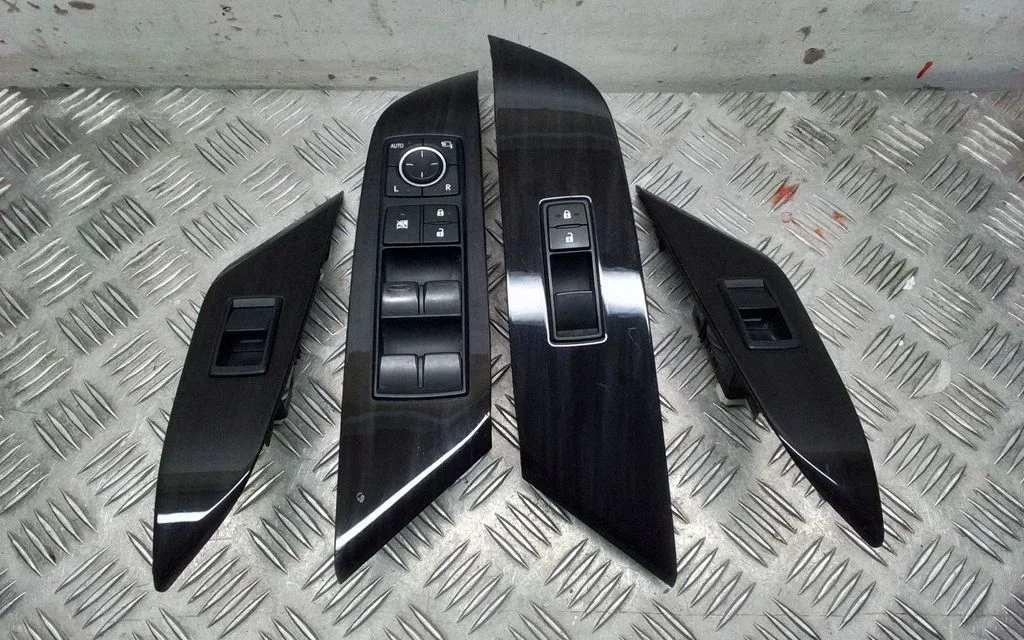 Electric window control switch – Lexus RX III (2008-2015)