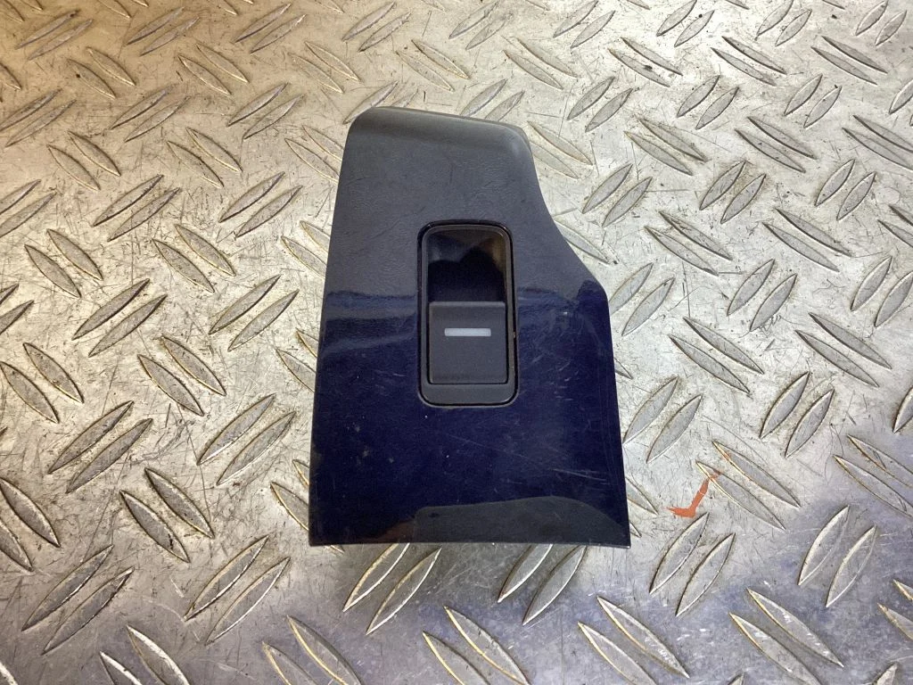 Electric window control switch – Honda Accord (2003-2007)