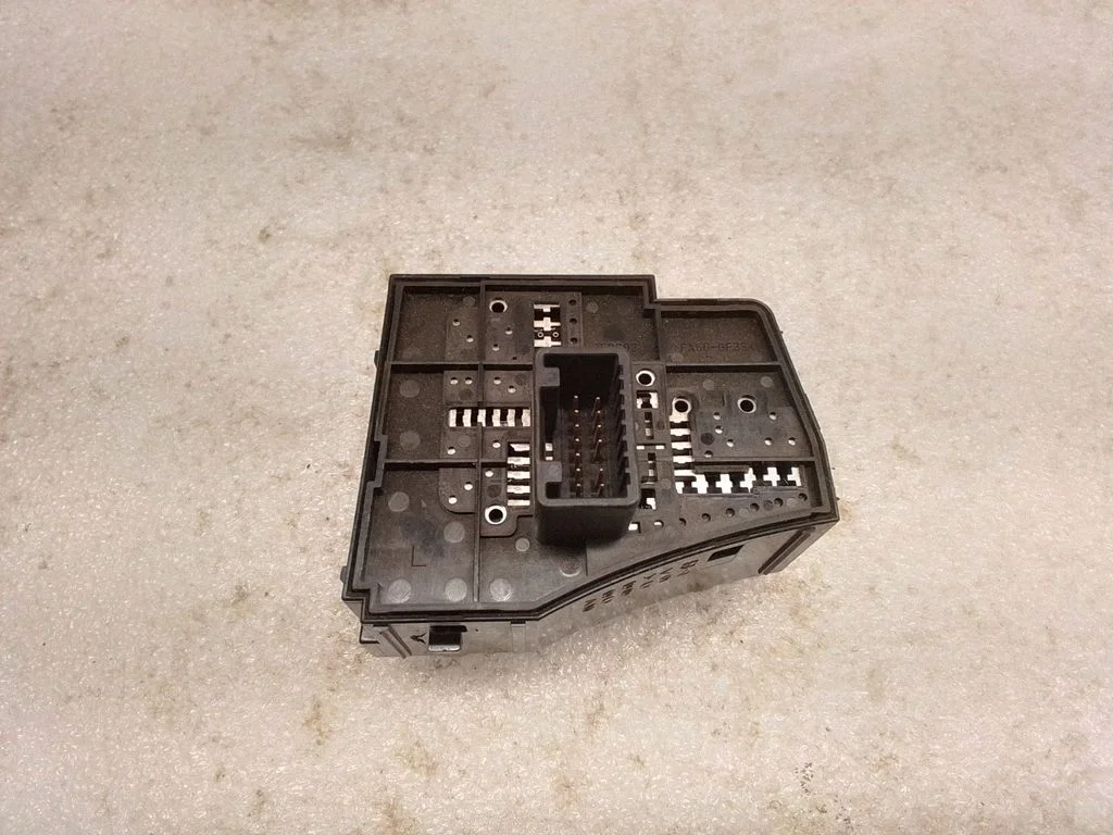 Armatuurlaua valgustuse reguleerimise lüliti – Toyota Prius (XW30) (2009-2015)