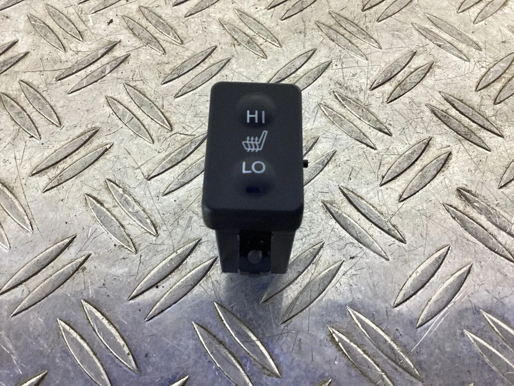 Seat heating switch – Honda Accord (2008-2016)