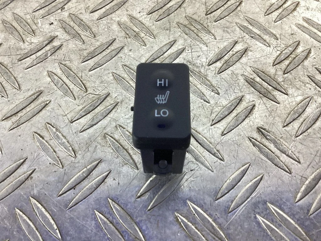 Seat heating switch – Honda Accord (2008-2016)