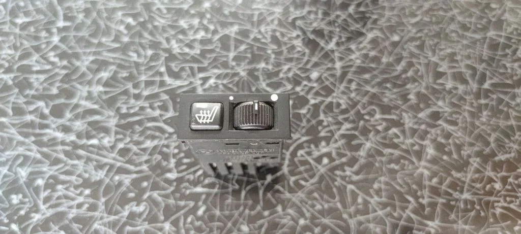 Seat heating switch – BMW 5 Series E39 (1996-2003)