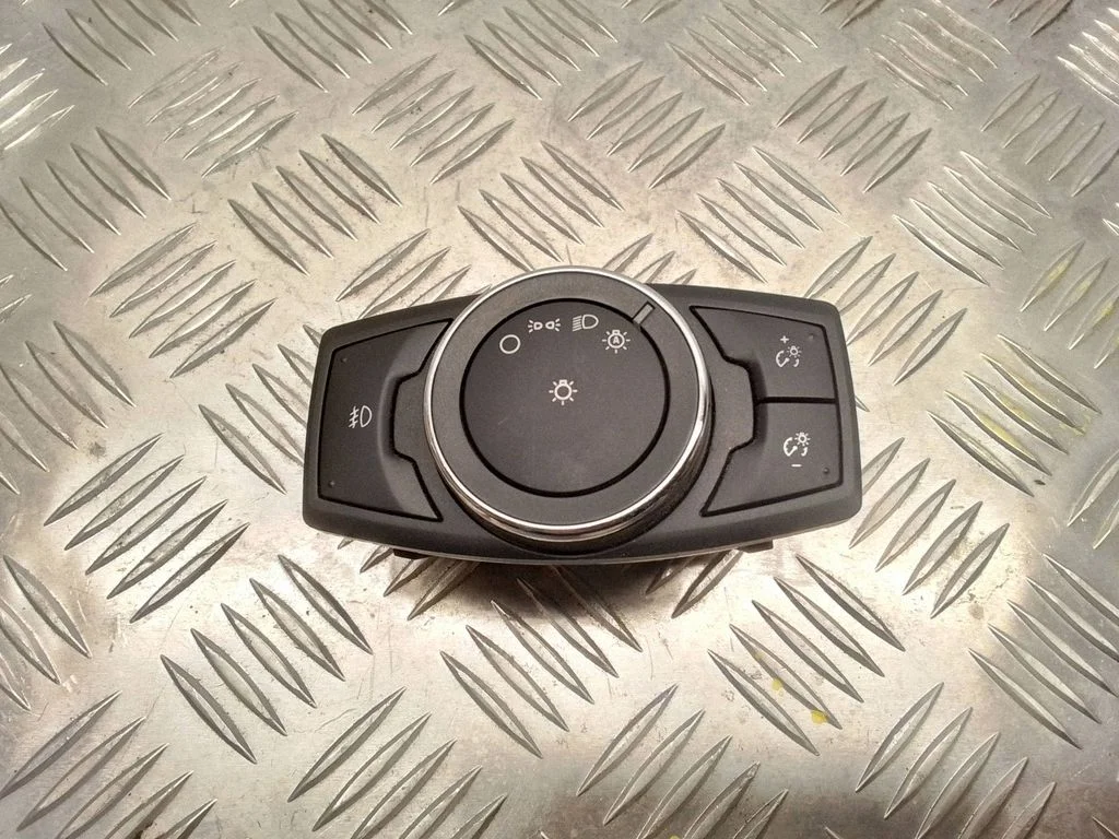 Light switch – Ford Fusion II (2013-)