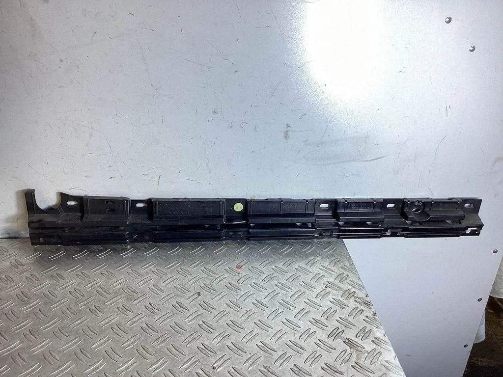 Wzmocnienie progu – BMW Seria 6 F06 Gran coupe (2012-2018)