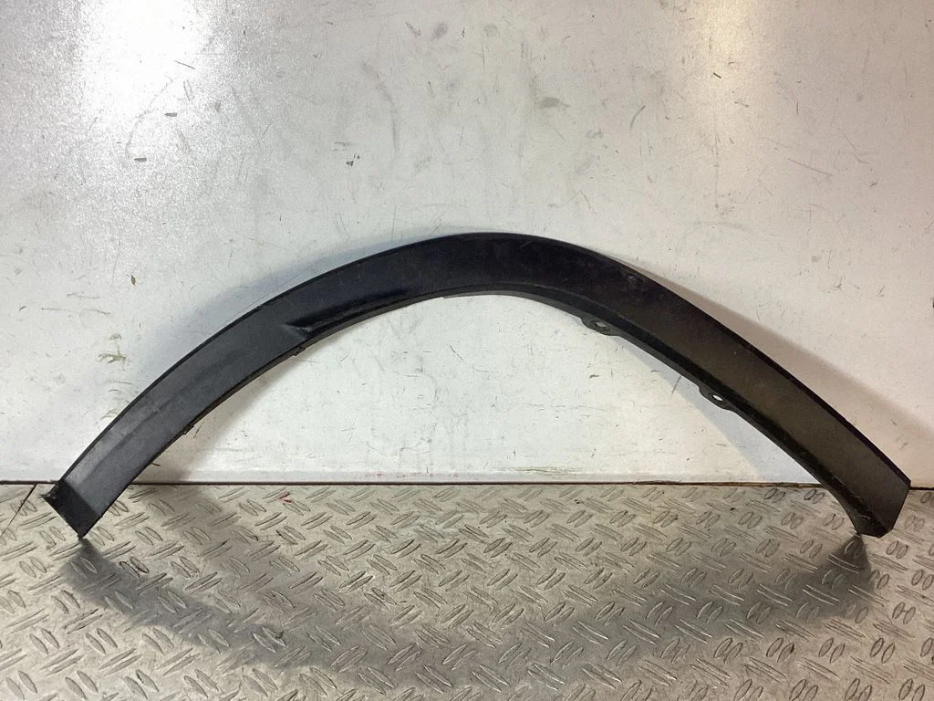 Rear arch trim – Lexus RX 450H (2016-)