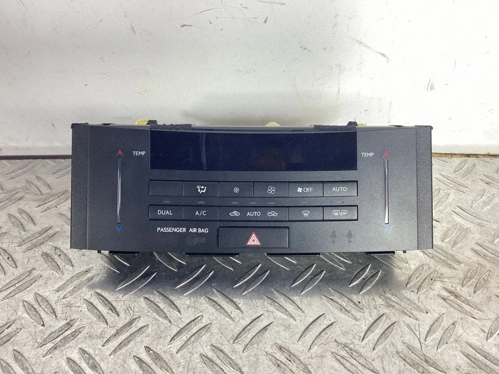 Climate control unit – Lexus RC (2014-)