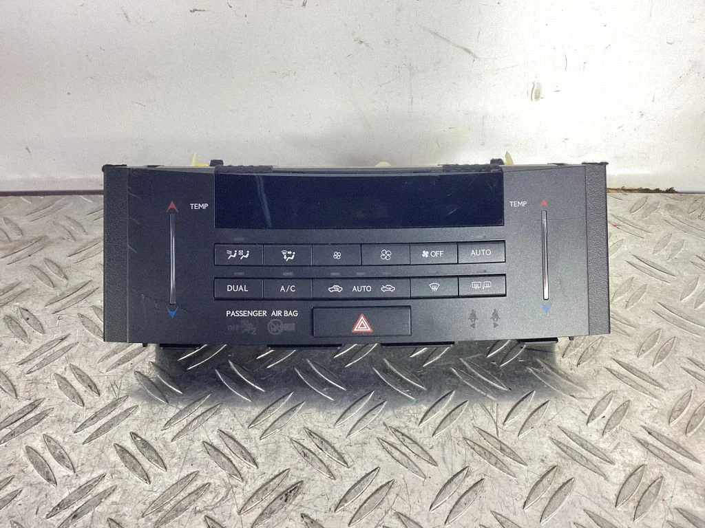 Climate control unit – Lexus RC (2014-)