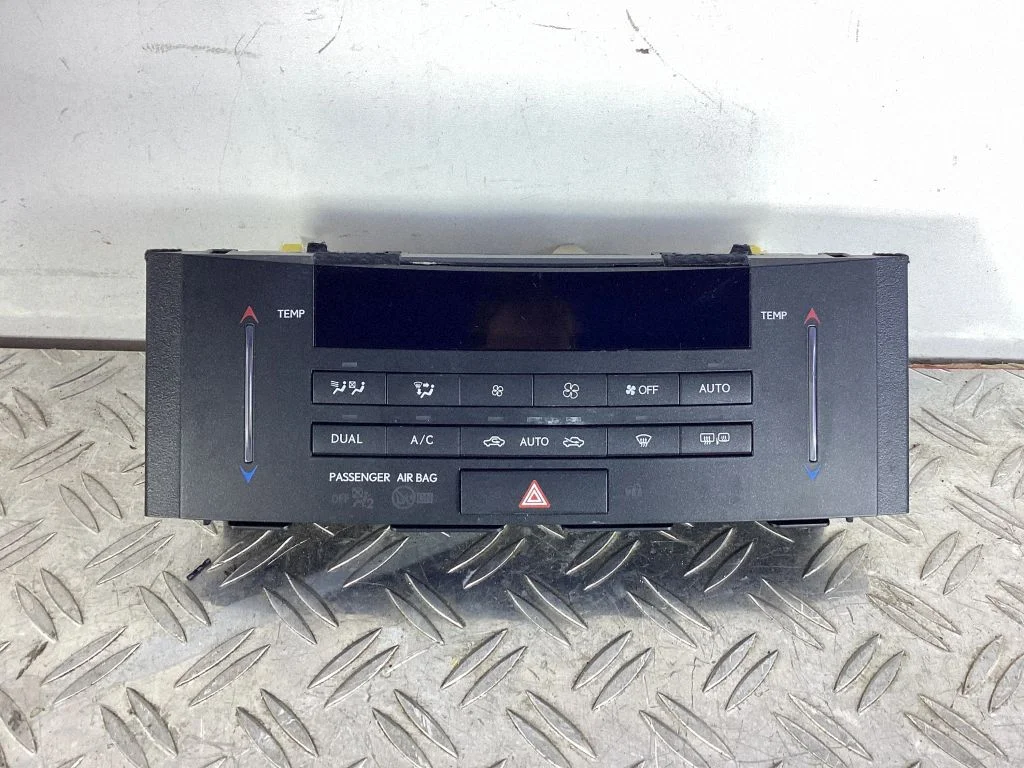 Climate control unit – Lexus RC (2014-)