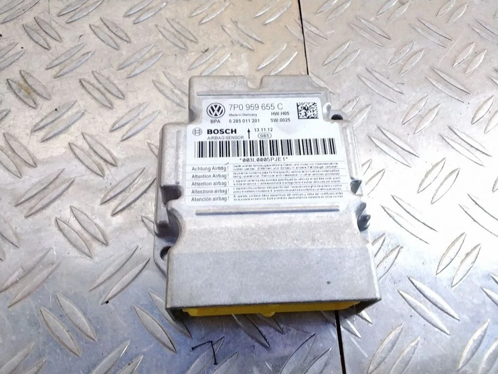 Airbag control unit/module – Porsche Cayenne (92A) (2010-2017)