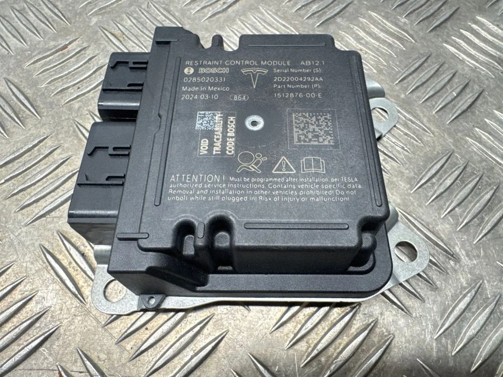 Airbag control unit/module – Tesla Model 3 (2017-)