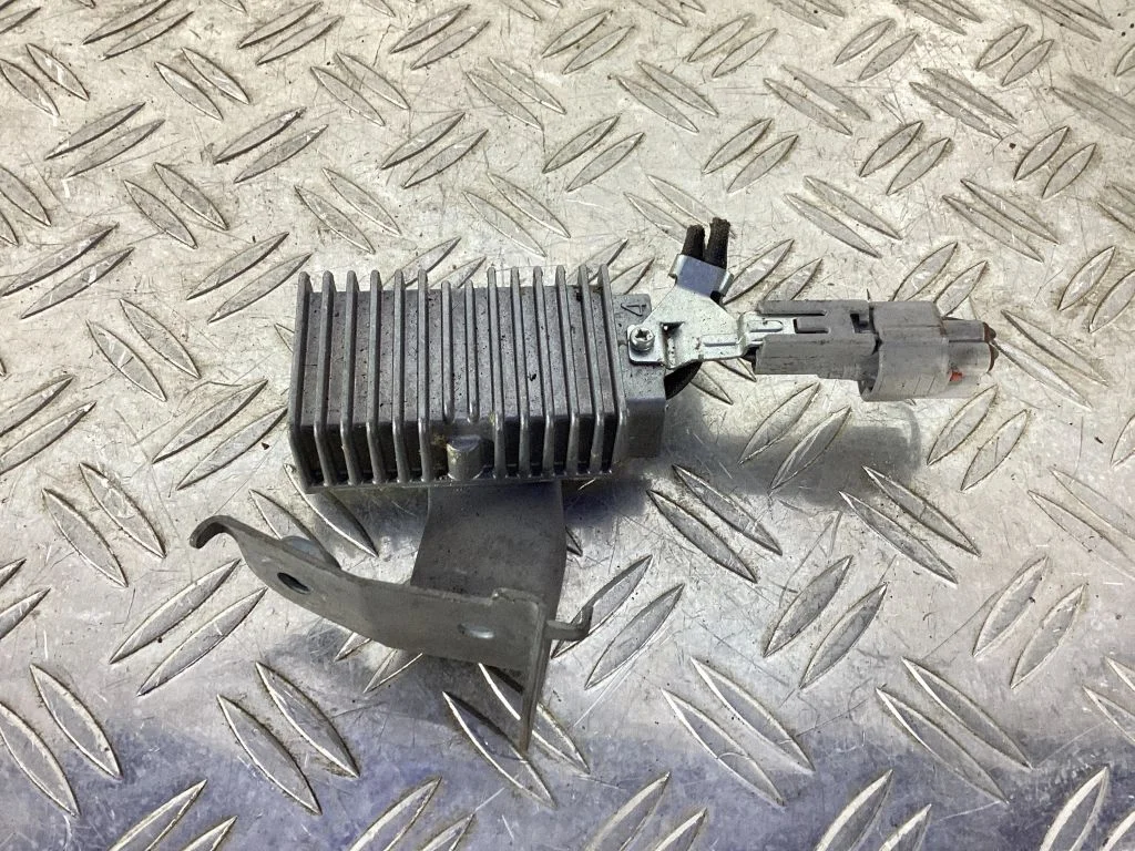 Fuel injection pump control unit/module – Lexus RX III (2008-2015)
