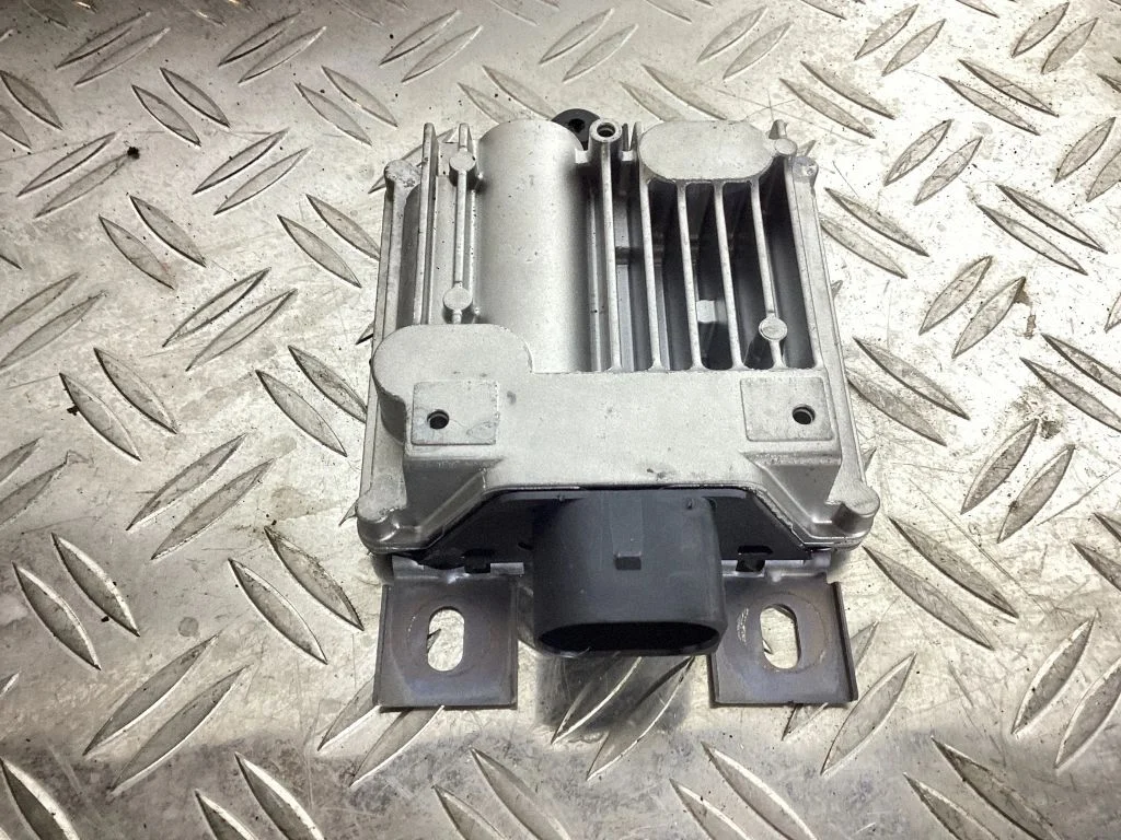 Fuel injection pump control unit/module – Porsche 911 991 (2011-2019)