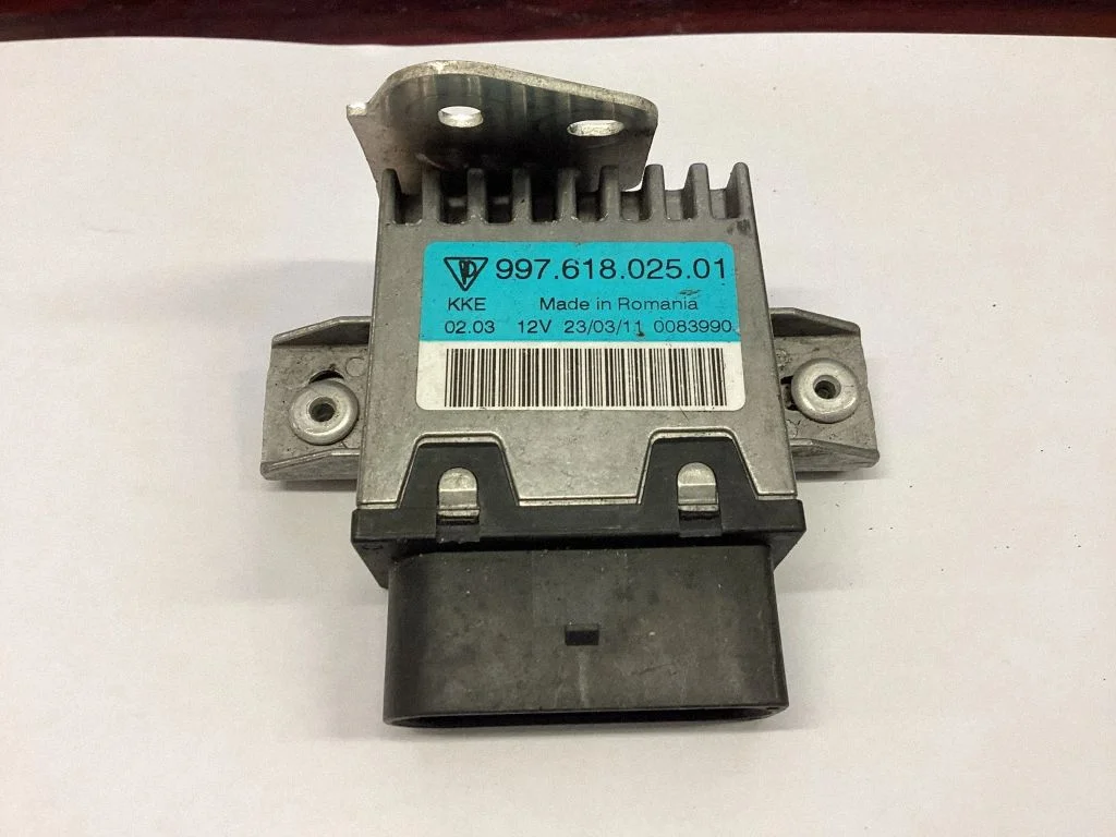 Fuel injection pump control unit/module – Porsche 911 997 (2004-2013)