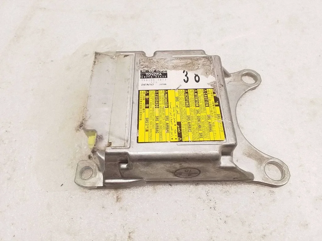 Airbag control unit/module – Toyota Land Cruiser (J150) (2009-)