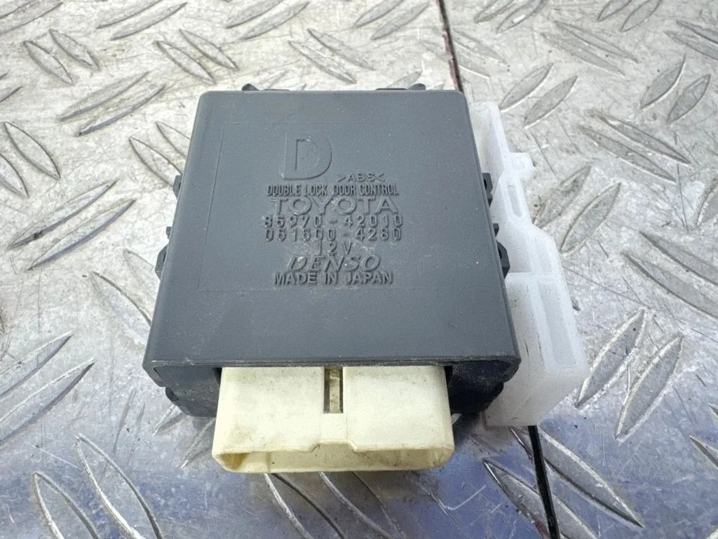 Door central lock control unit/module – Lexus RX III (2008-2015)