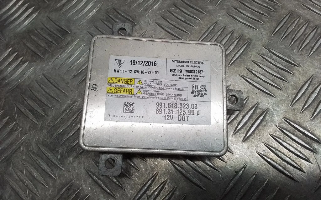Xenon control unit/module – Porsche Macan (95B) (2014-2018)