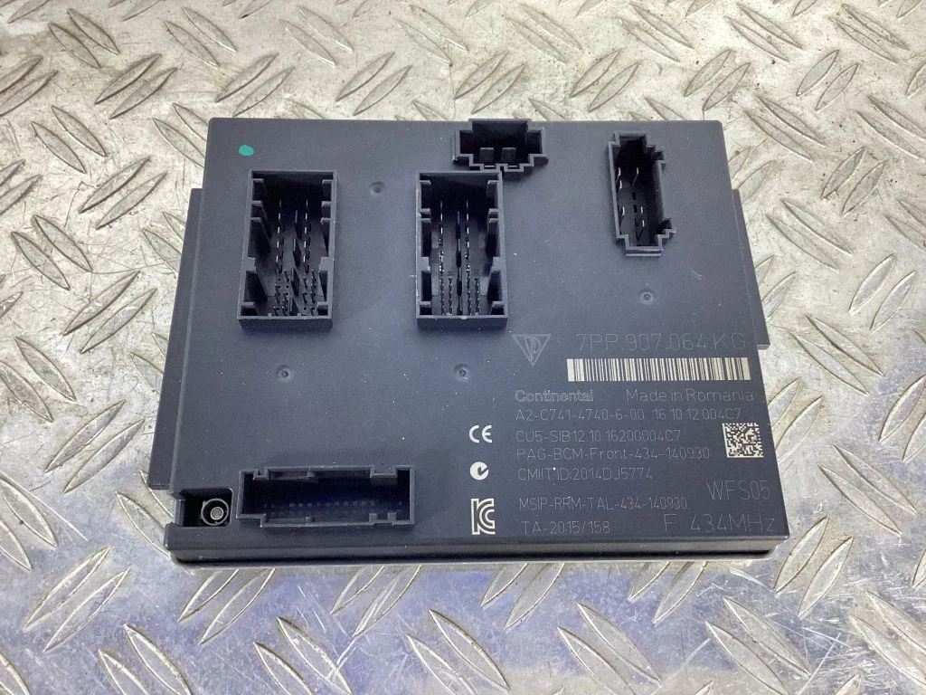 Central body control module – Porsche 911 991 (2011-2019)