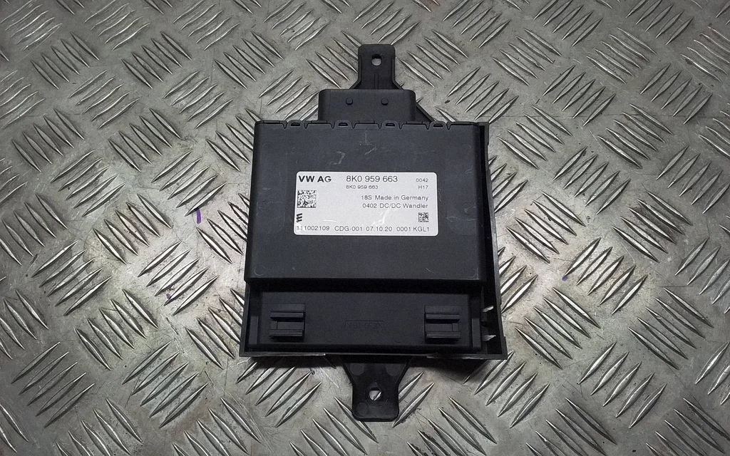 Other control units/modules – Porsche Macan (95B) (2019-)