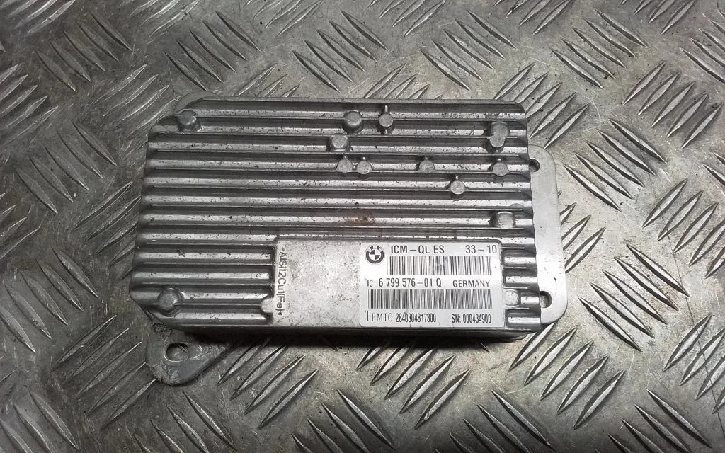 Other control units/modules 679957601