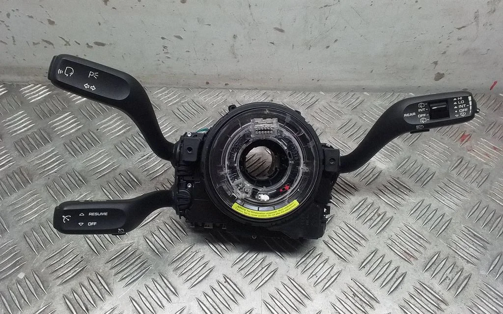 Wiper turn signal indicator stalk/switch – Porsche Macan (95B) (2014-2018)