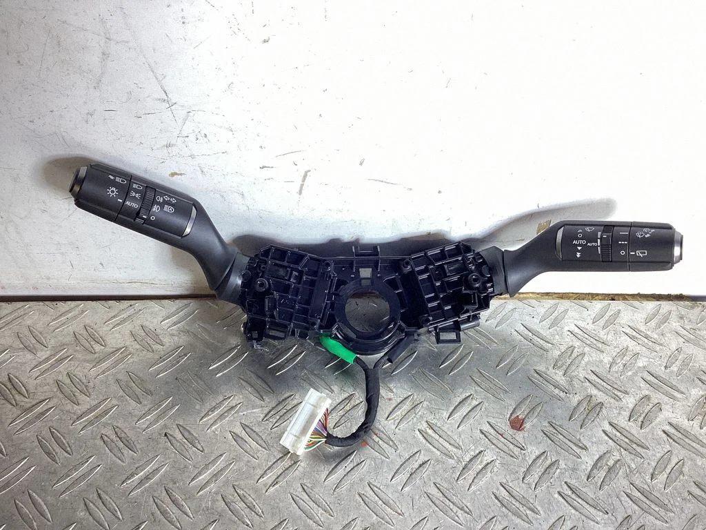Wiper turn signal indicator stalk/switch – Lexus NX (2021-)