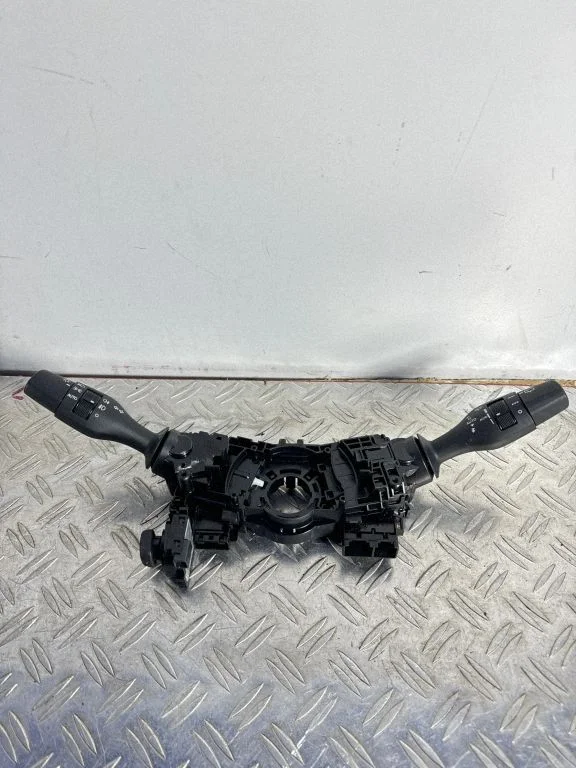 Wiper turn signal indicator stalk/switch – Lexus NX (2014-2021)