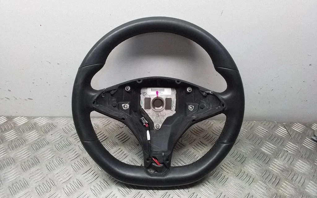 Kierownica 103677400D