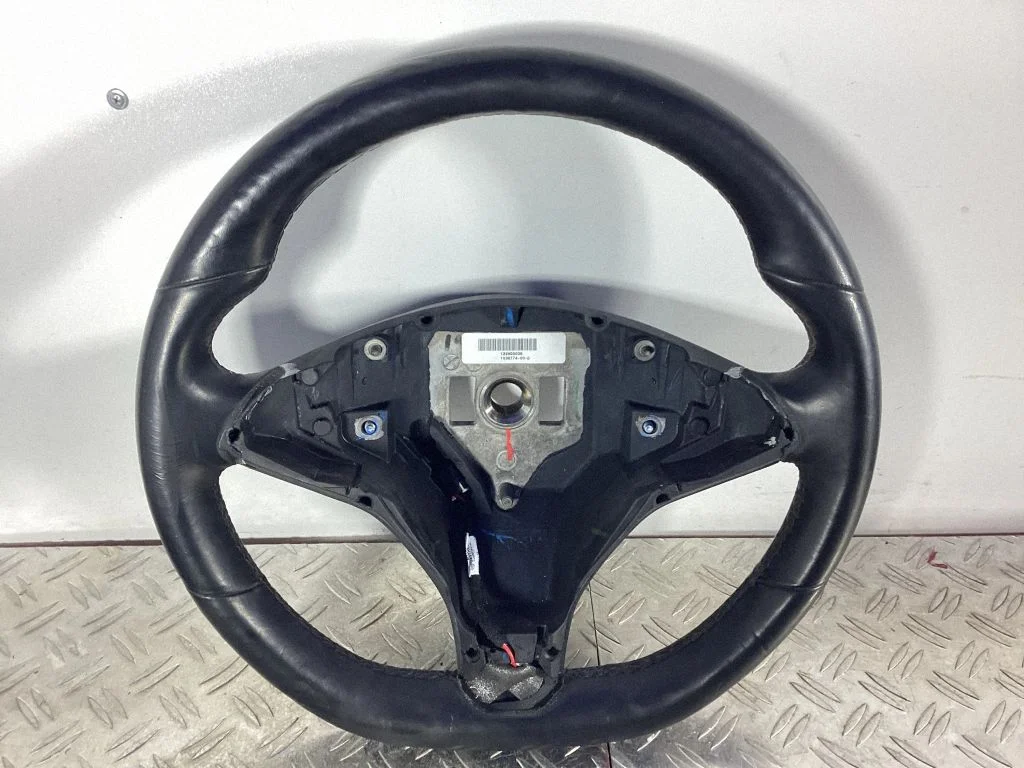 Kierownica 103677400D