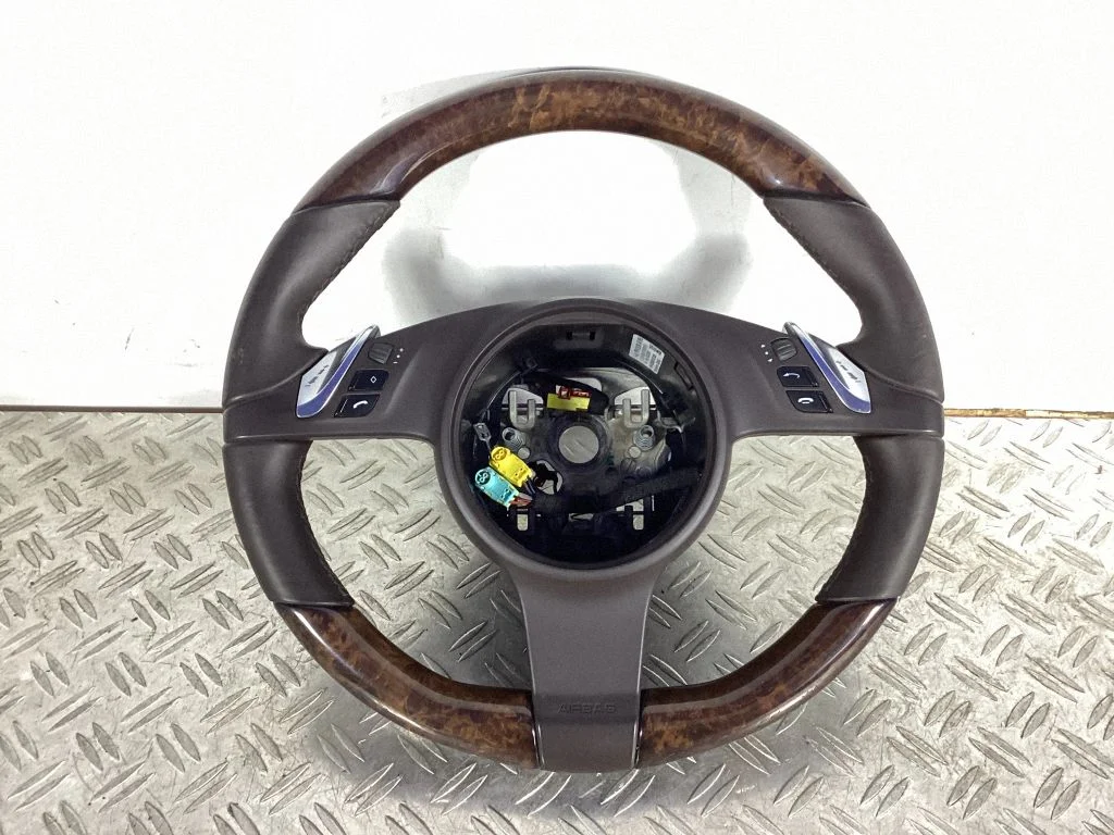 Steering wheel – Porsche Panamera (970) (2009-2017)