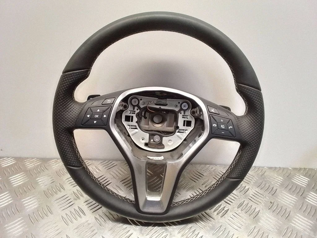 Steering wheel – Mercedes-Benz CLA-Class C117 X117 W117 (2013-2019)
