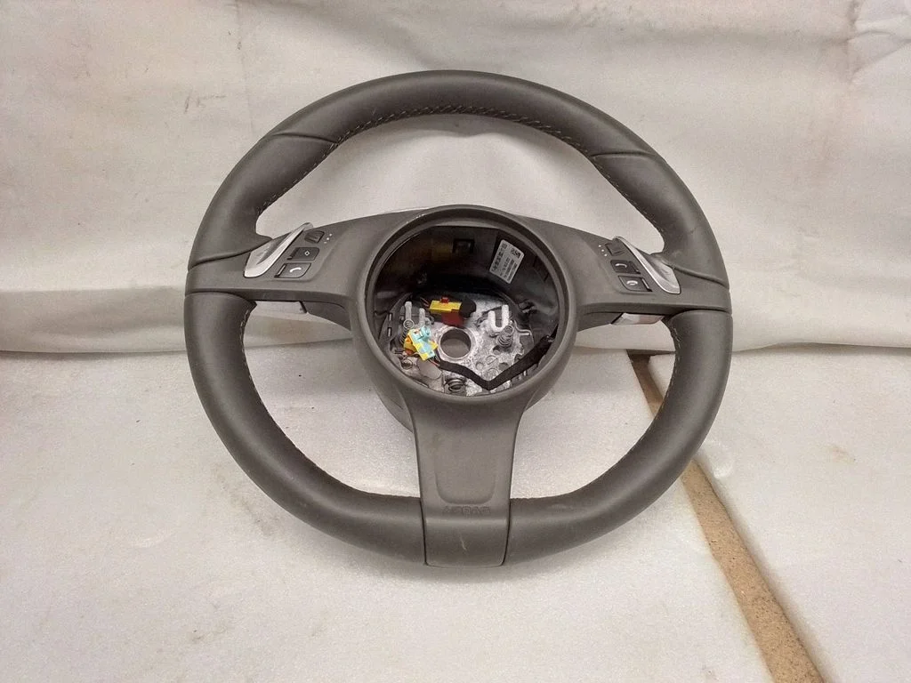 Steering wheel – Porsche 911 991 (2011-2019)