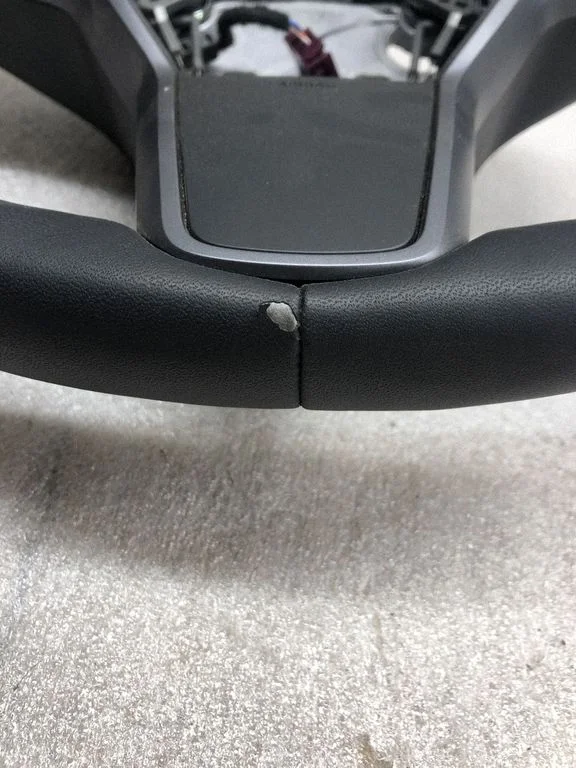 Steering wheel – Tesla Model 3 (2017-)