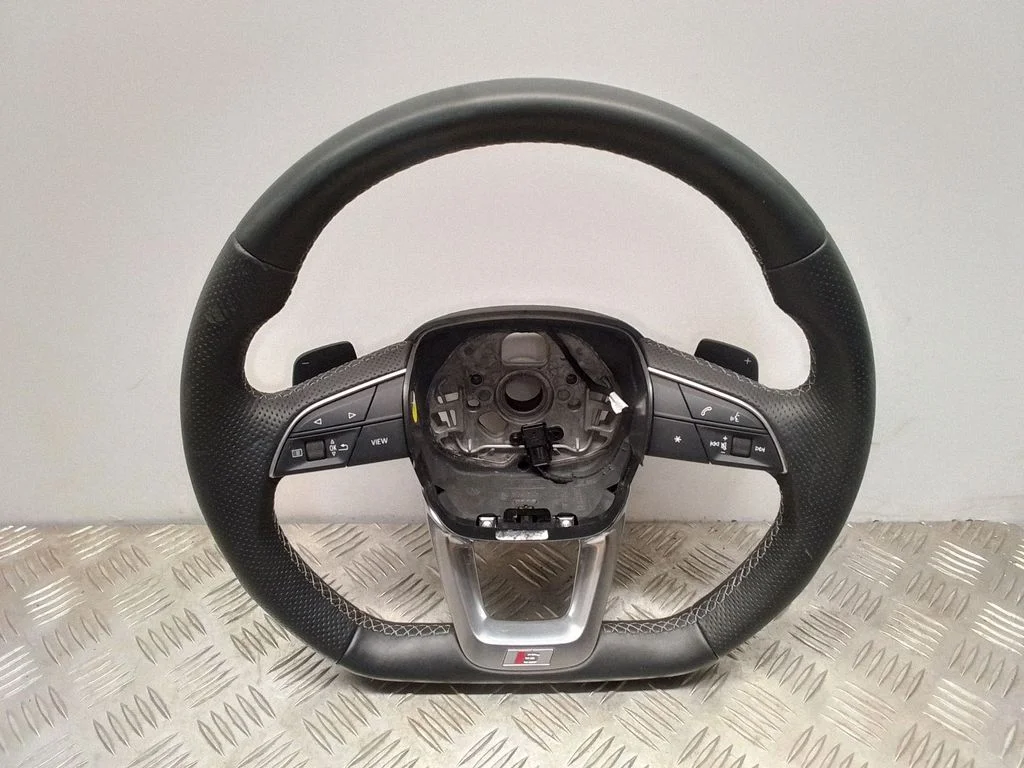 Steering wheel – Audi Q5 SQ5 8R (2008-2017)