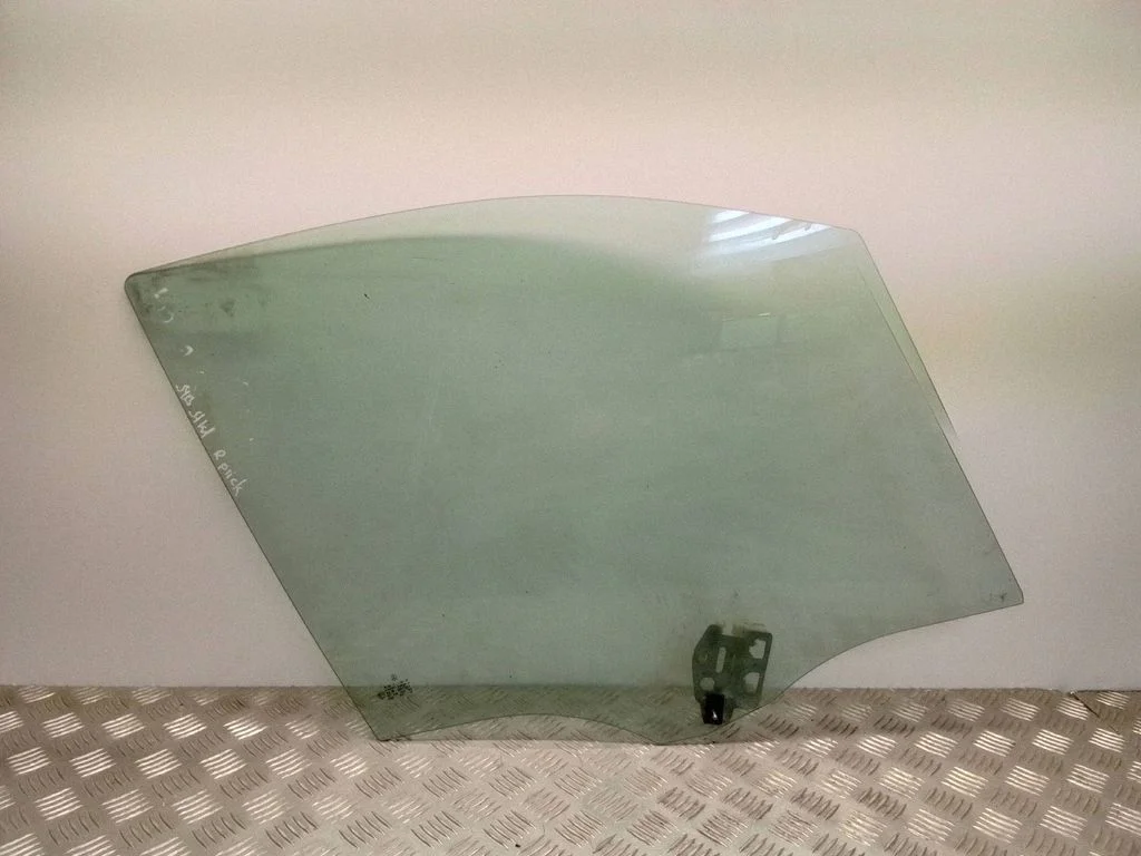Front door window glass four-door – Mercedes-Benz A-Class W169 (2004-2012)