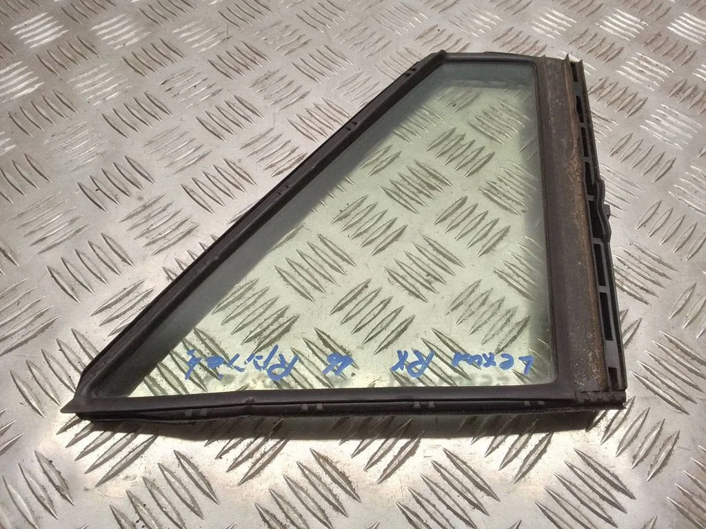 Front door vent window glass four-door – Lexus RX 450H (2016-)