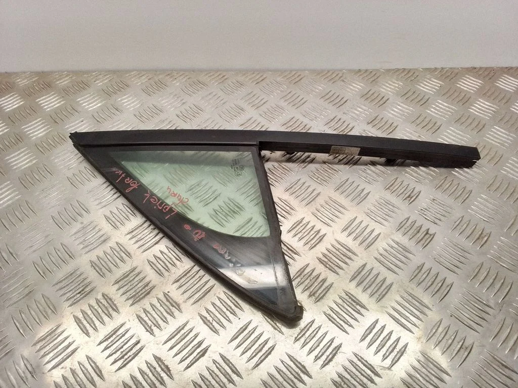 Front door vent window glass four-door – Porsche Cayenne (92A) (2010-2017)