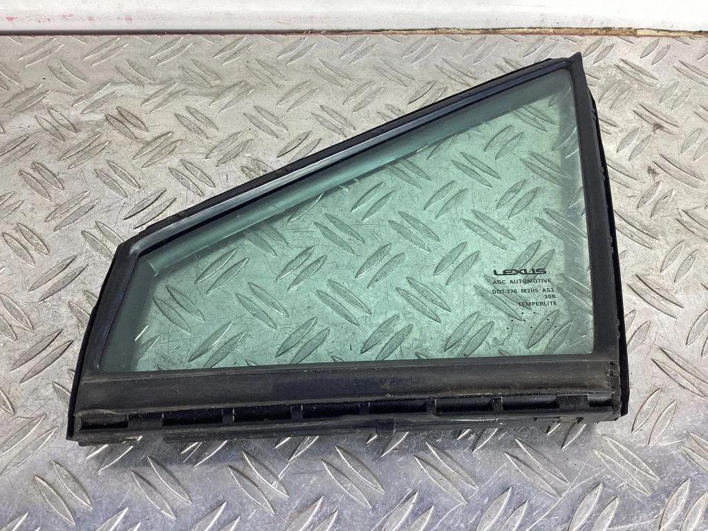 Front door vent window glass four-door – Lexus RX 450H (2016-)