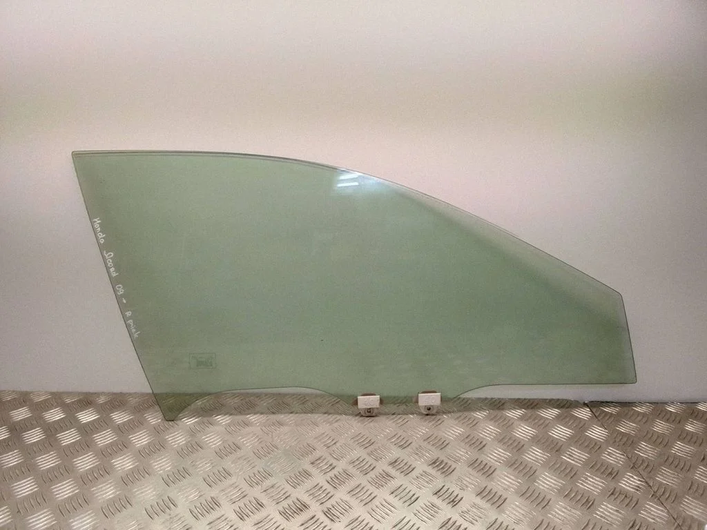 Front door window glass four-door – Honda Accord (2008-2016)