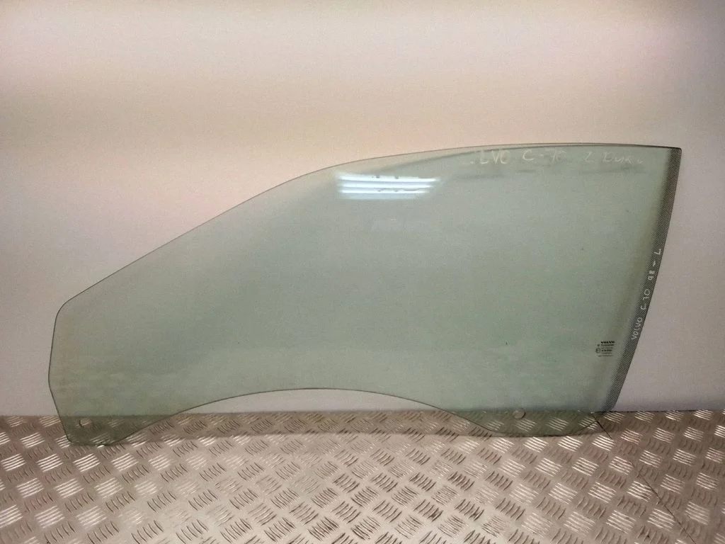 Front door window glass four-door – Volvo XC70 (2005-2007)