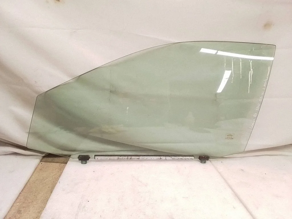 Front door window glass four-door – Lexus RX III (2008-2015)