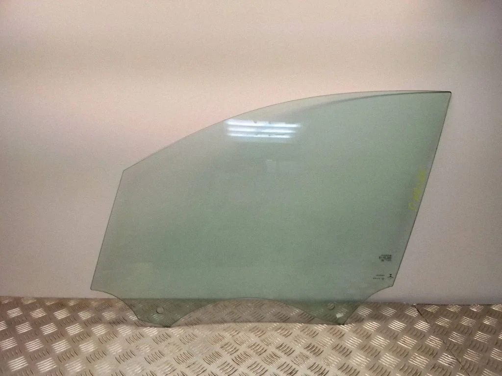 Front door window glass four-door – Porsche Macan (95B) (2014-2018)