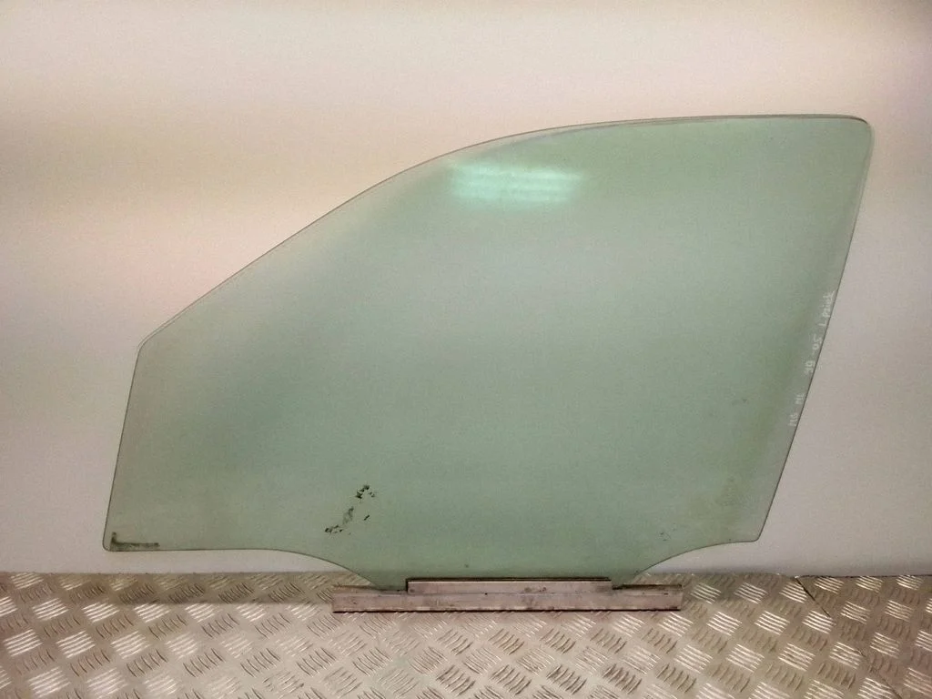 Front door window glass four-door – Mercedes-Benz ML-Class W163 (1997-2005)