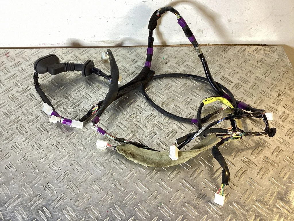 Rear door wiring loom – Lexus RX 450H (2016-)