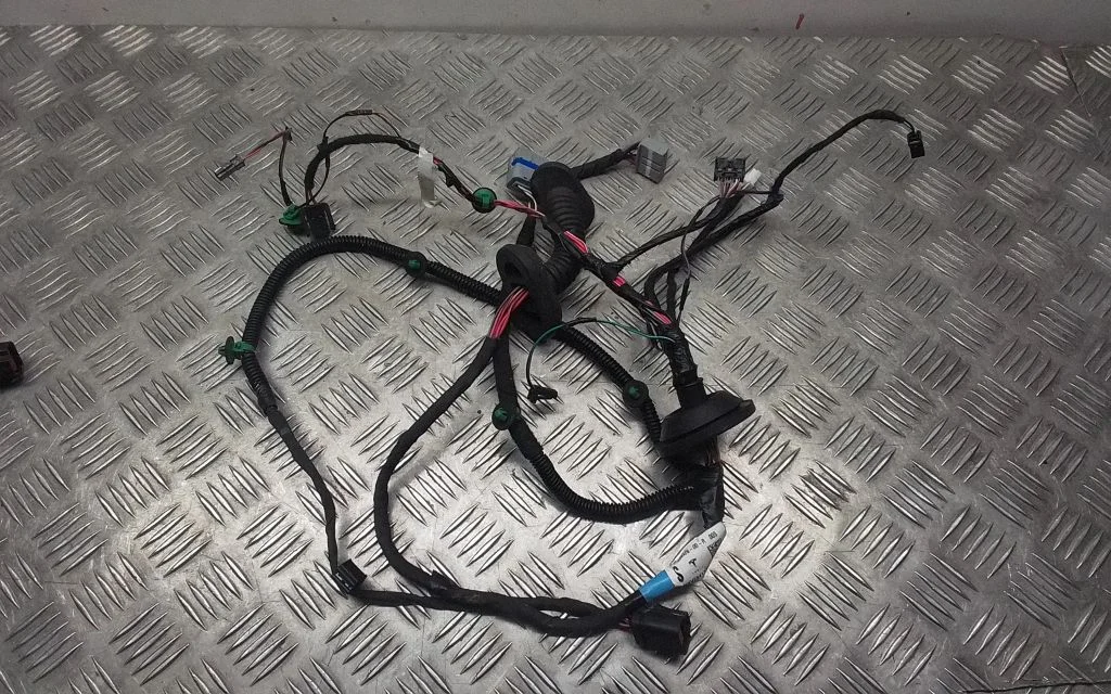 Rear door wiring loom – Tesla Model S (2012-)