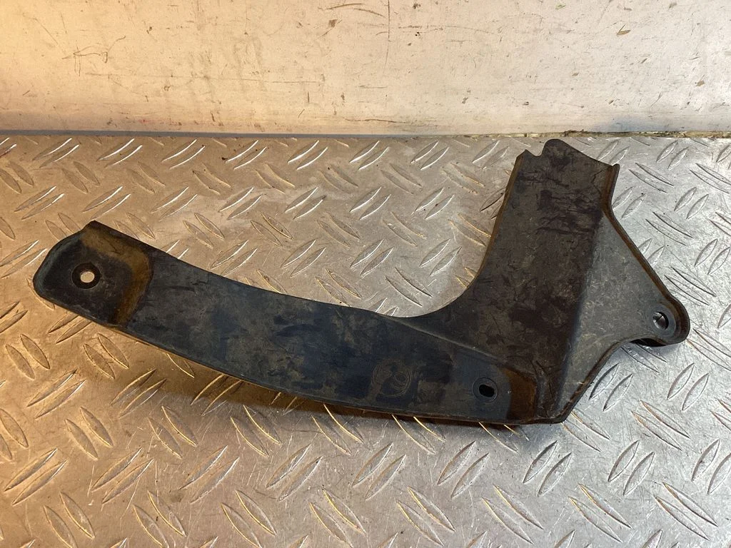 Front mudguard – Lexus RX 450H (2016-)
