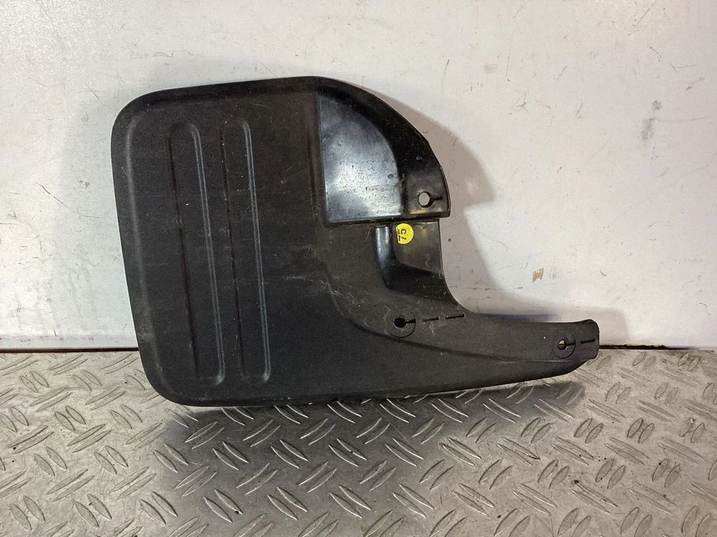 Front mudguard – Toyota Hilux (AN10, AN20, AN30) (2005-2008)