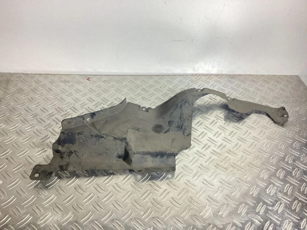 Front mudguard – Lexus LX 470 (1998-2007)